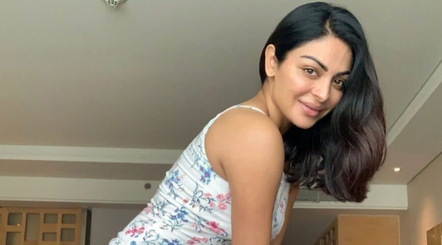 neeru bajwa net worth